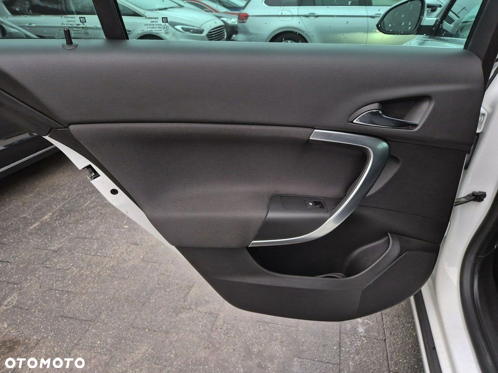 Opel Insignia - 19
