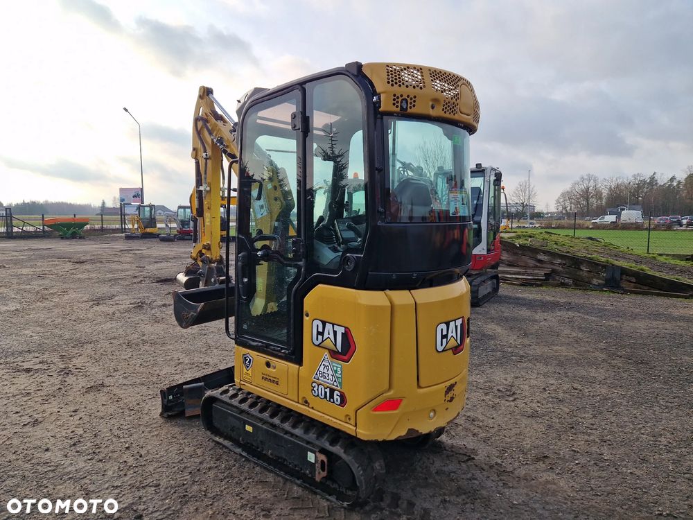 Caterpillar CAT 301.6  301.8 302.7 Komatsu PC 16R , JCB 15 c-1, JCB 8018  Bobcat Yanmar - 9
