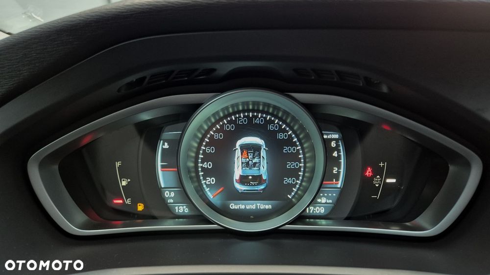 Volvo V40 T3 Momentum - 11