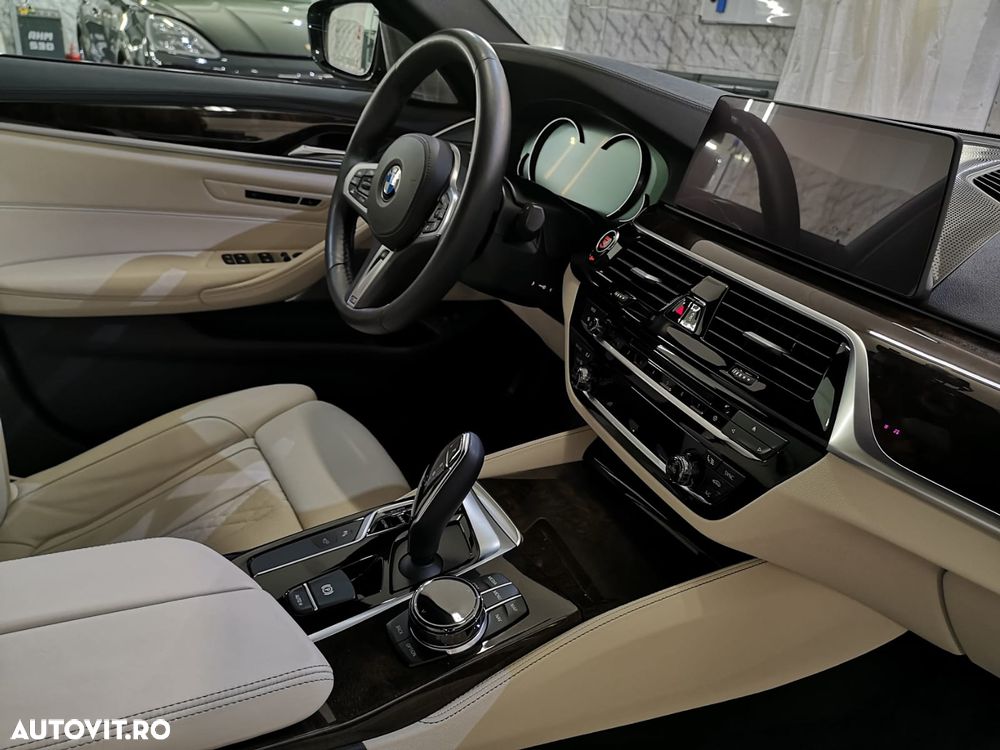 BMW Seria 5 530d xDrive Aut. Luxury Line - 38