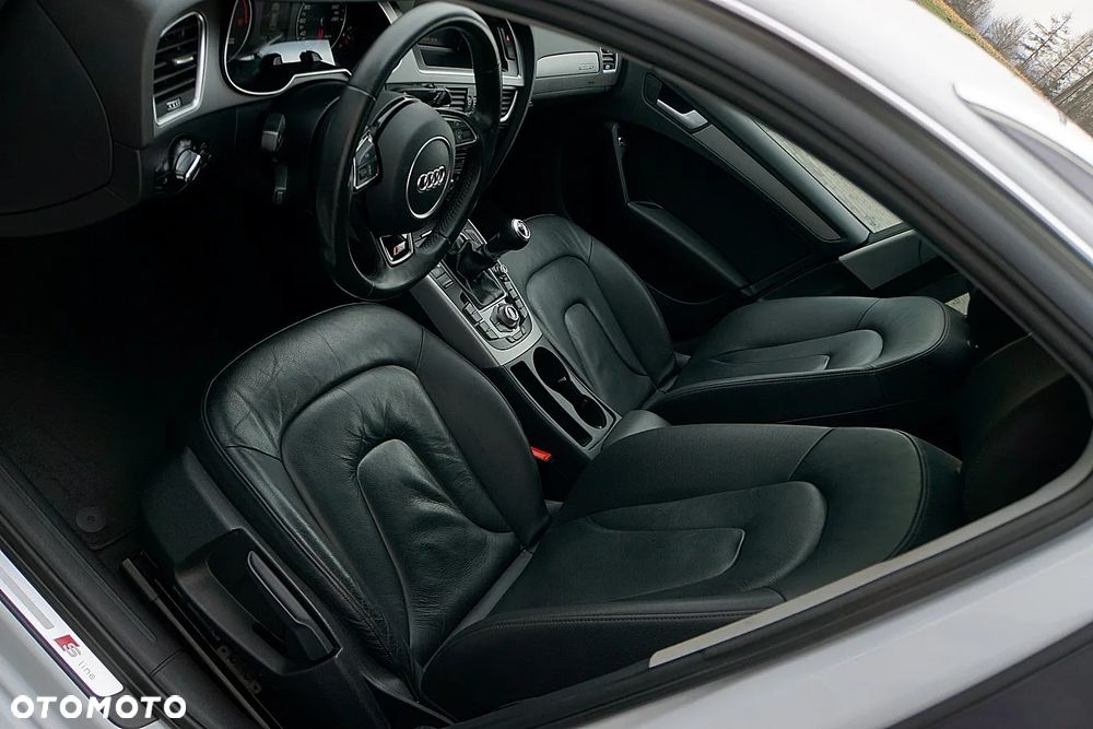 Audi A4 Avant 2.0 TDI DPF clean diesel S line Sportpaket - 24