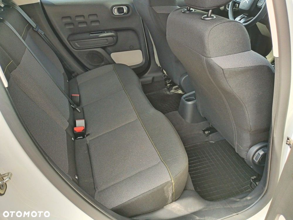 Citroën C3 1.2 PureTech Shine EAT6 - 17