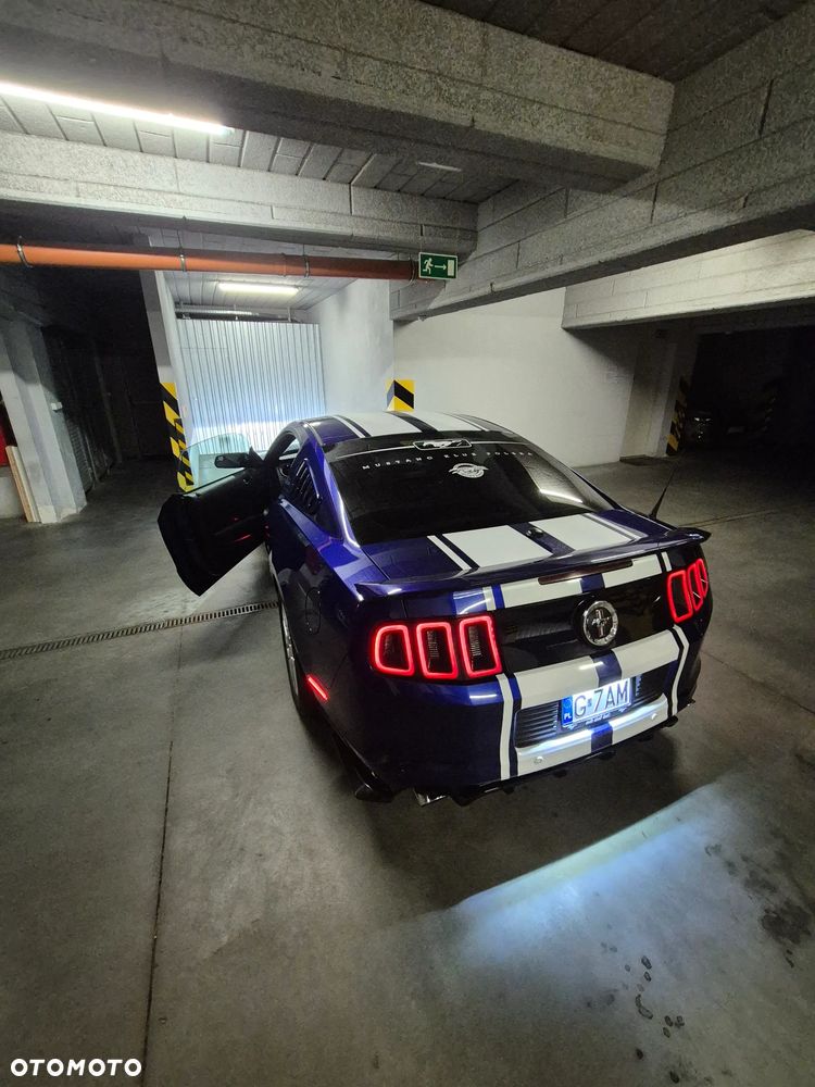 Ford Mustang 3.7 V6 Premium - 2