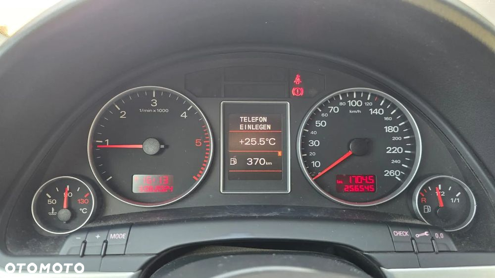 Audi A4 Avant 2.0 TDI DPF quattro S line Sportpaket (plus) - 17