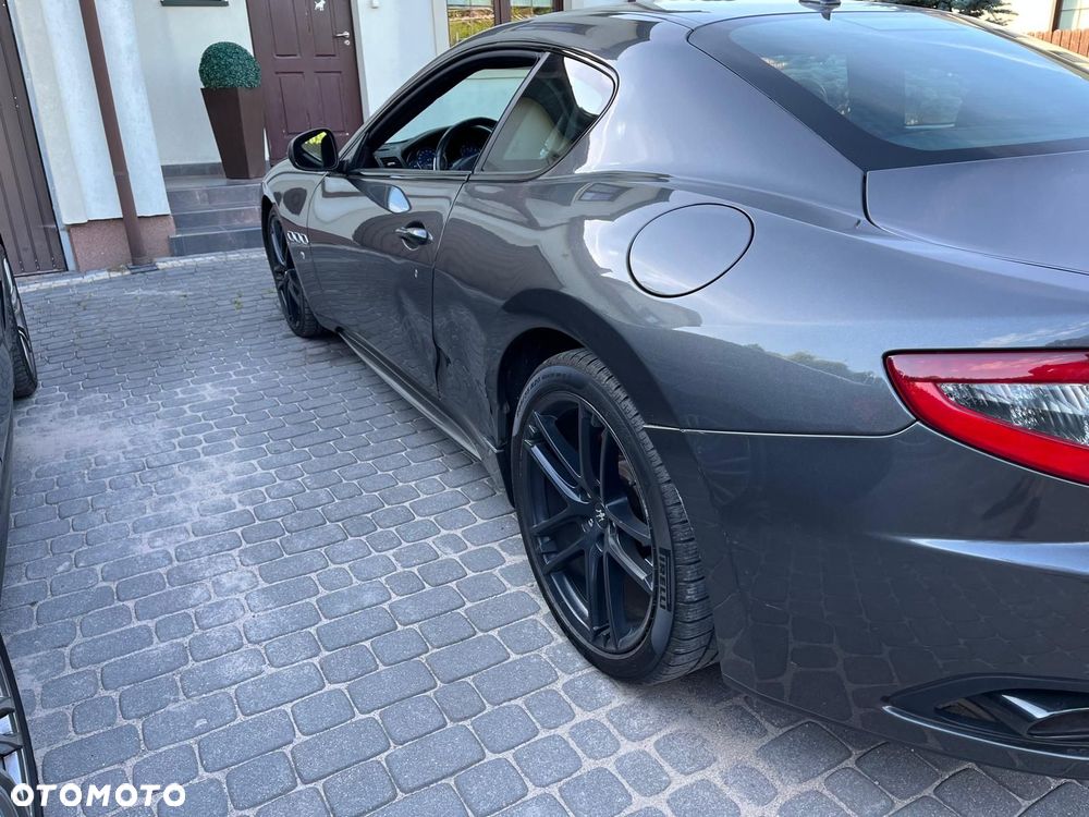 Maserati GranTurismo S Automat - 7