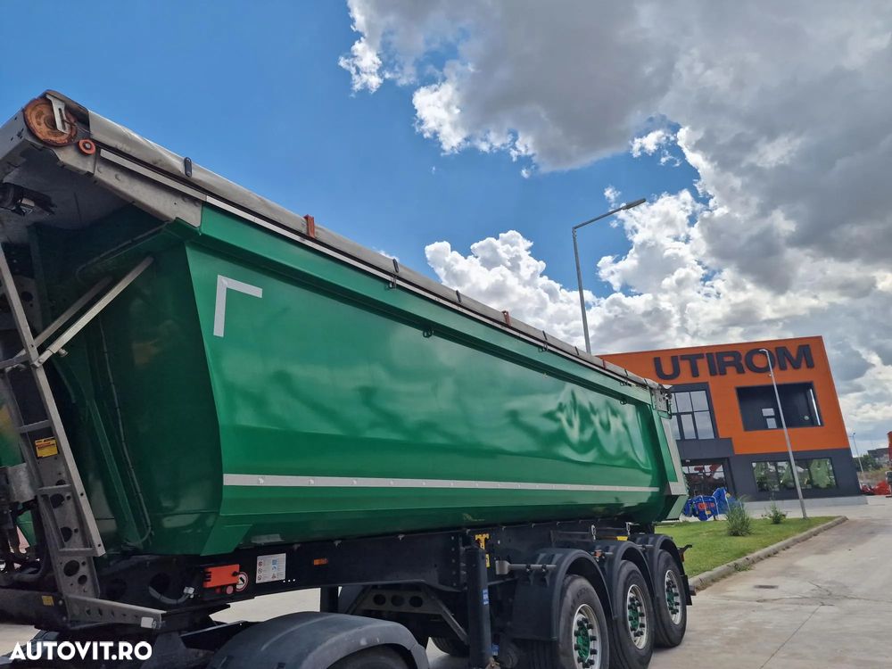 Schmitz Cargobull SKi 8,2, 28mc, EX DEMO-FULL OPTION, 2022, 29500 EUR+Tva, oblon rabatabil hidraulic spate, prelata pe role cu telecomanda, axa liftabila, LED, Anvelope 95% ok, scena vizitare, picioare sprijn, HARDOX, posibil leasing 4 ani-SUPER PRET 29.500 EUR+Tva - 32