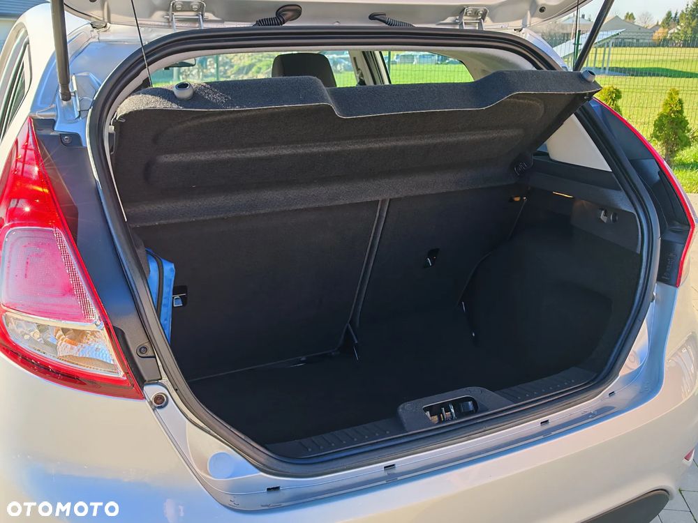 Ford Fiesta 1.6 TDCI Champions Edition - 10