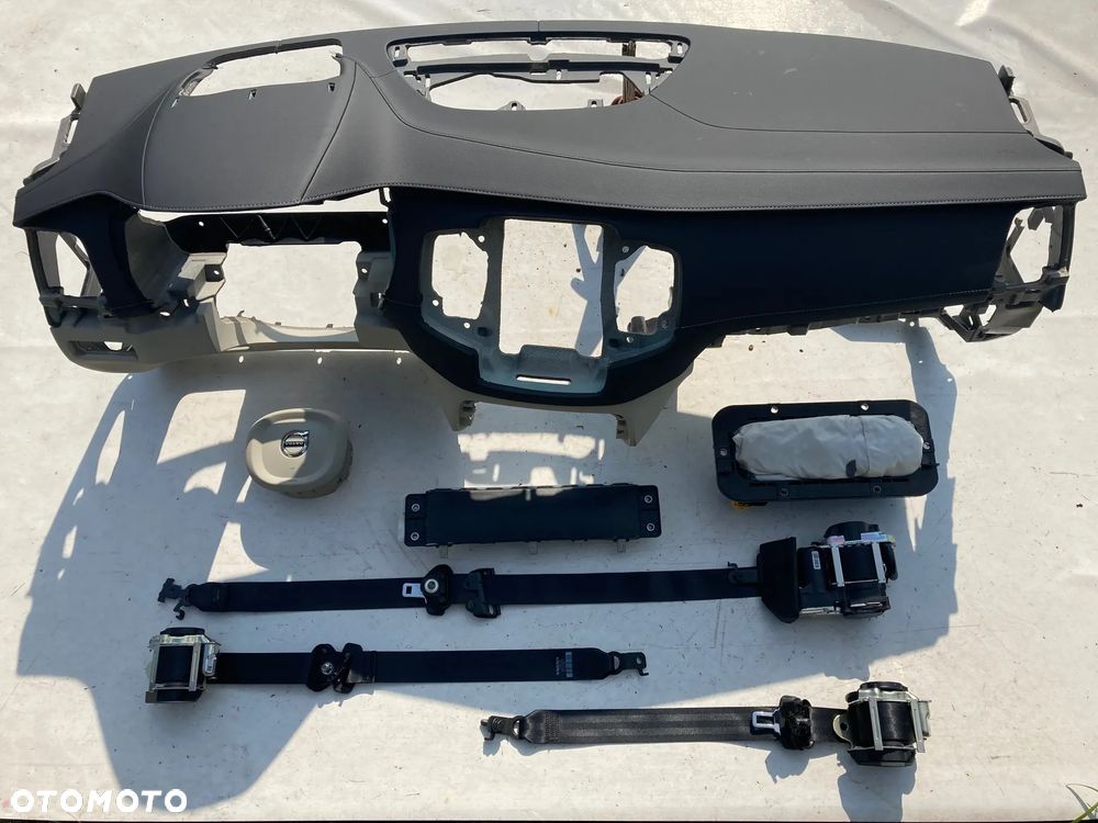 VOLVO XC90 II DESKA KONSOLA KOKPIT PULPIT PÓŁKA PARAPET PODUSZKI POWIETRZNE KIEROWCY PASAZERA KOLAN PODUSZKA POWIETRZNA KOLANOWA AIRBAG PASY PAS SKÓRA EU USA KANADA - 13