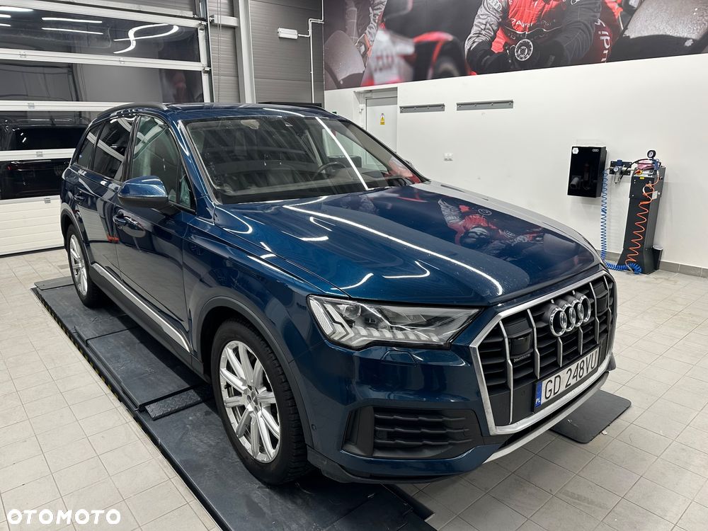 Audi Q7 - 1