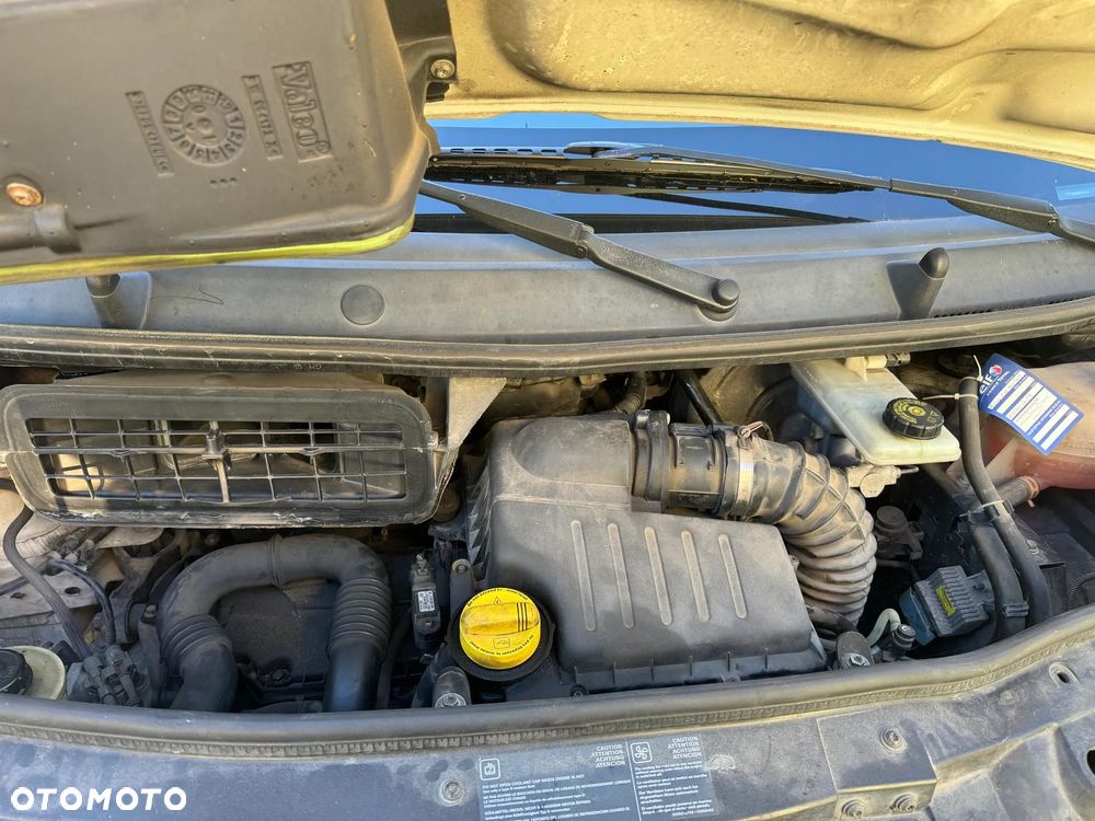 Renault TRAFIC - 12