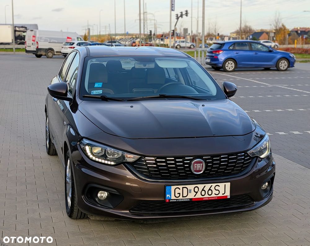 Fiat Tipo 1.4 16v Lounge EU6d - 12