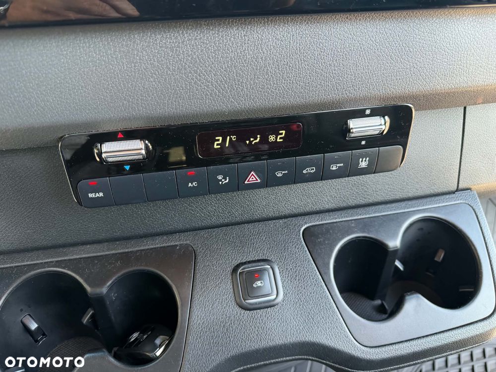 Mercedes-Benz Sprinter - 18