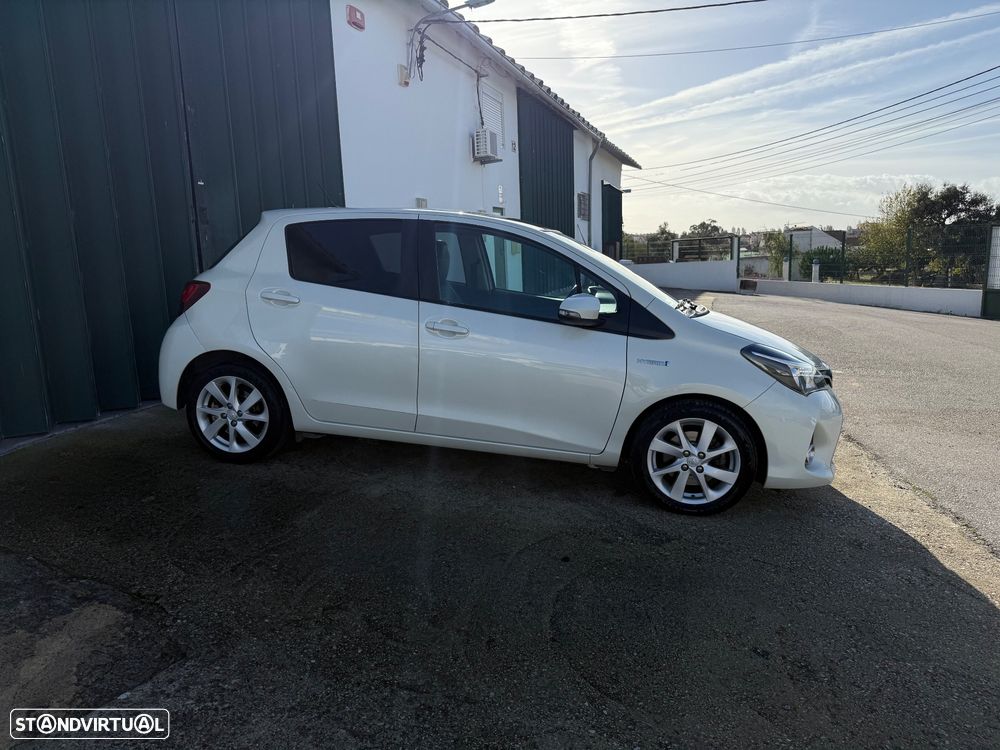 Toyota Yaris 1.5 HSD Active - 6