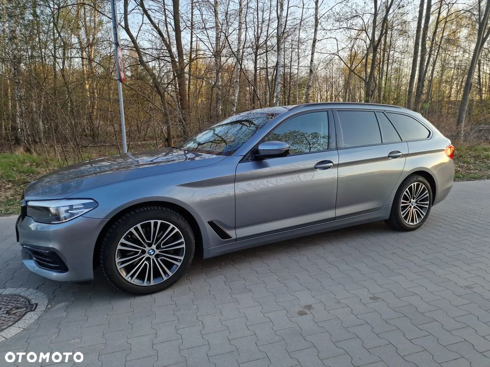 BMW Seria 5 520i Sport Line - 4