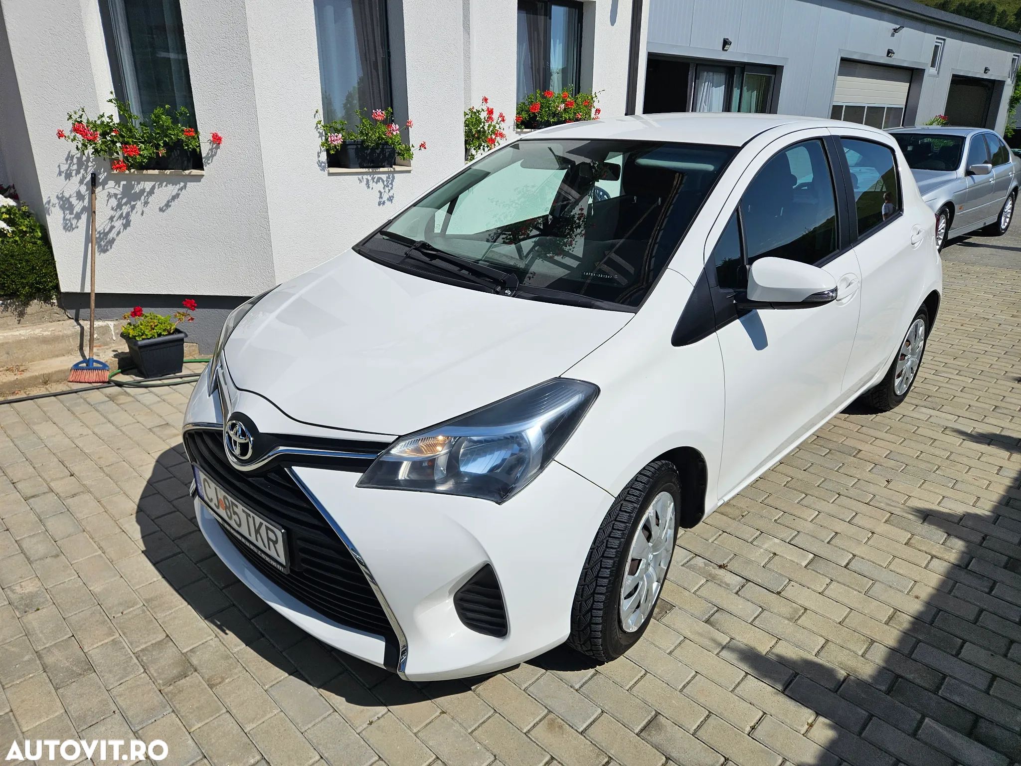 Toyota Yaris - 1