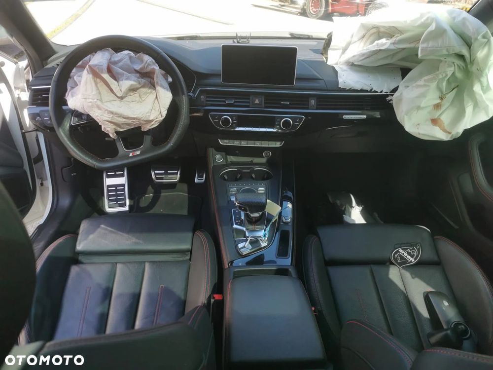 Audi A4 Avant 2.0 TDI S tronic quattro design - 6