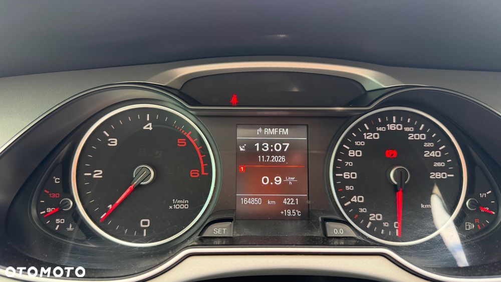 Audi A4 Avant 2.0 TDI DPF clean diesel S line Sportpaket - 10