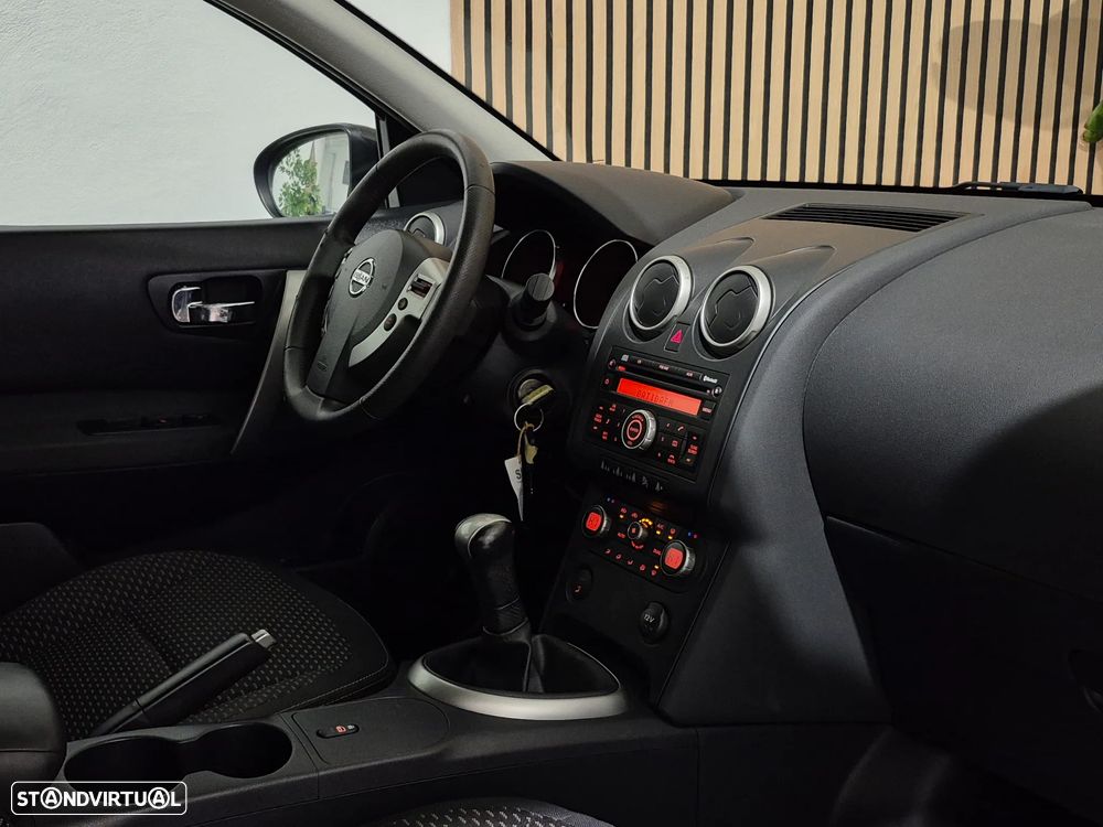 Nissan Qashqai 1.6 Acenta 17 - 14