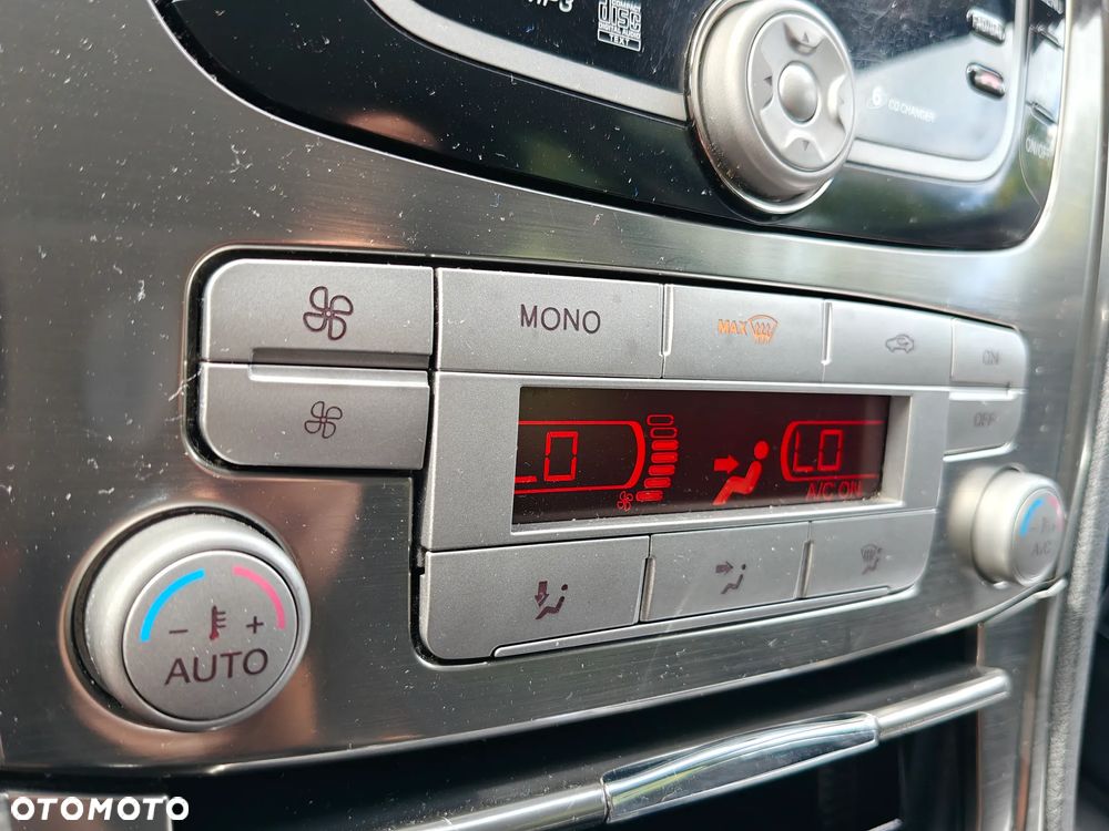 Ford Mondeo 1.8 TDCi Ghia - 26