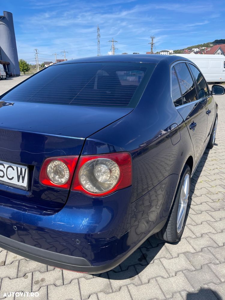 Volkswagen Jetta 2.0 FSI Comfortline - 11