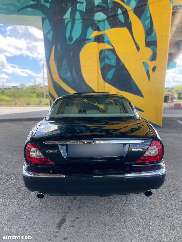 Jaguar XJ - 14