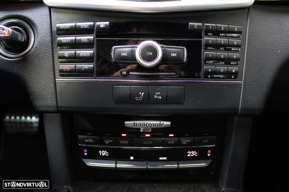 Mercedes-Benz E 350 CDI Avantgarde BlueEfficiency - 43