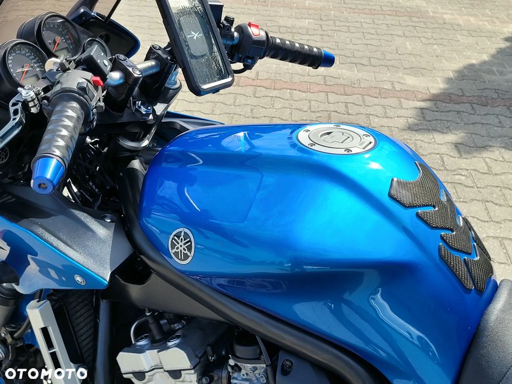 Yamaha FZS - 15
