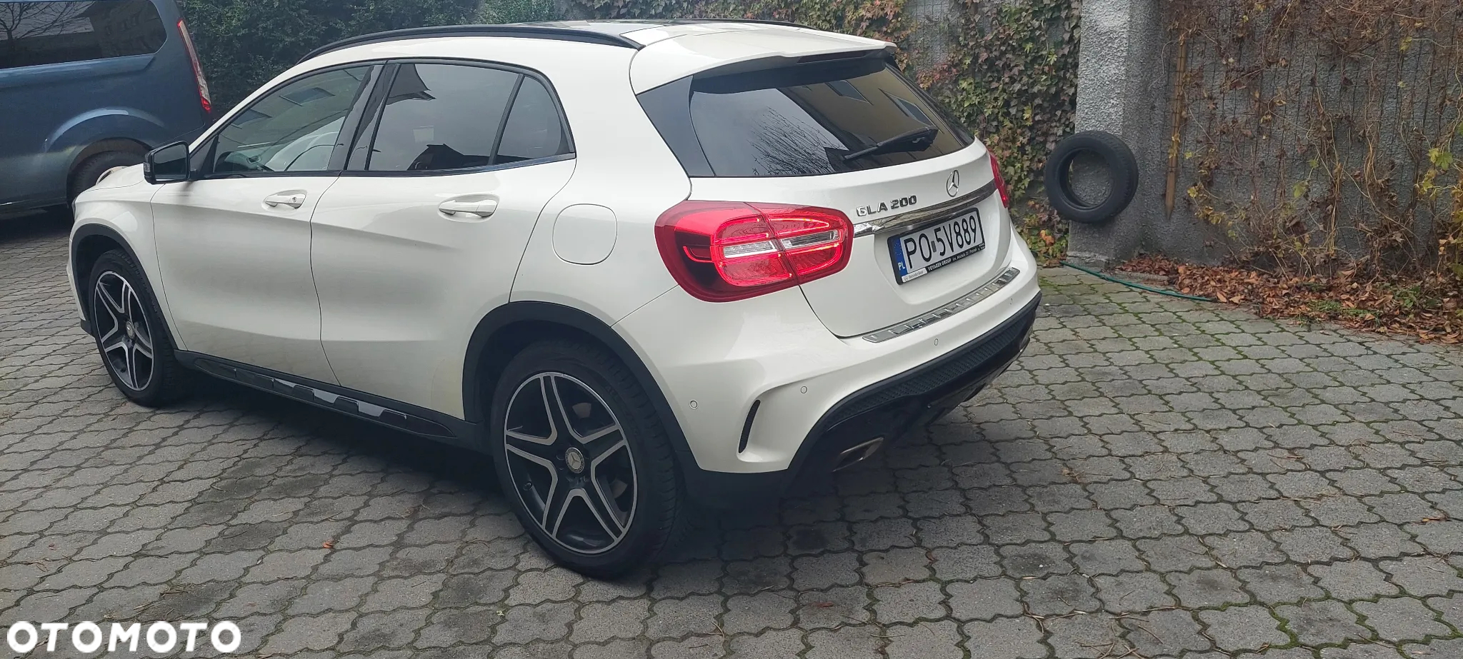 Mercedes-Benz GLA - 9