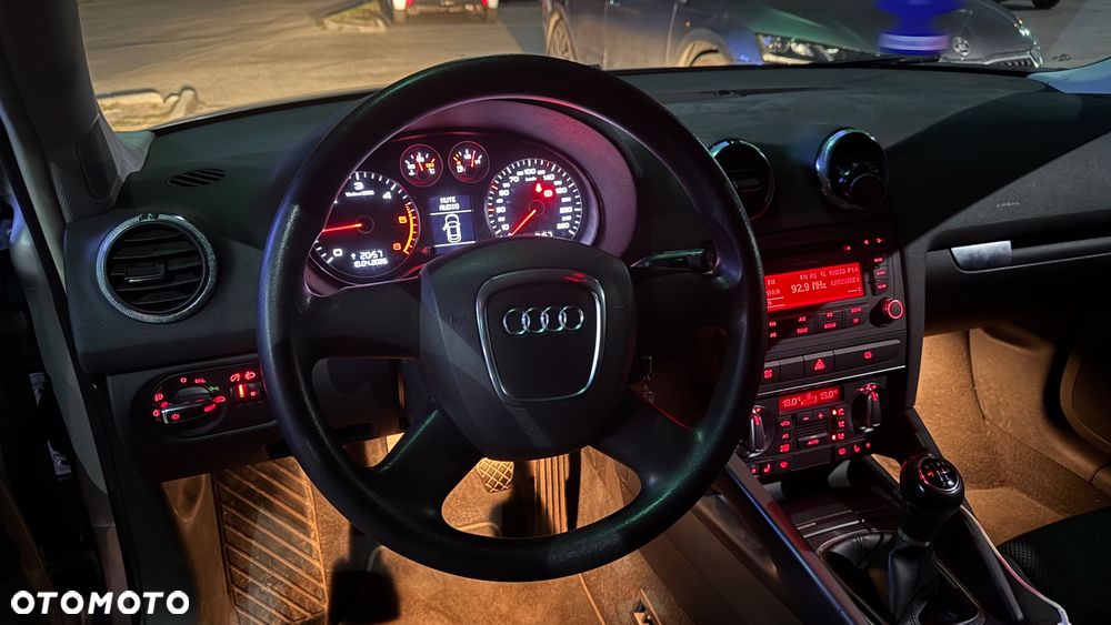Audi A3 3-drzwiowe 1.9 TDI DPF Ambiente - 8