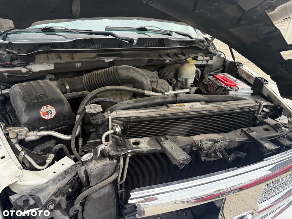 Dodge RAM 5.7 4x4 - 10