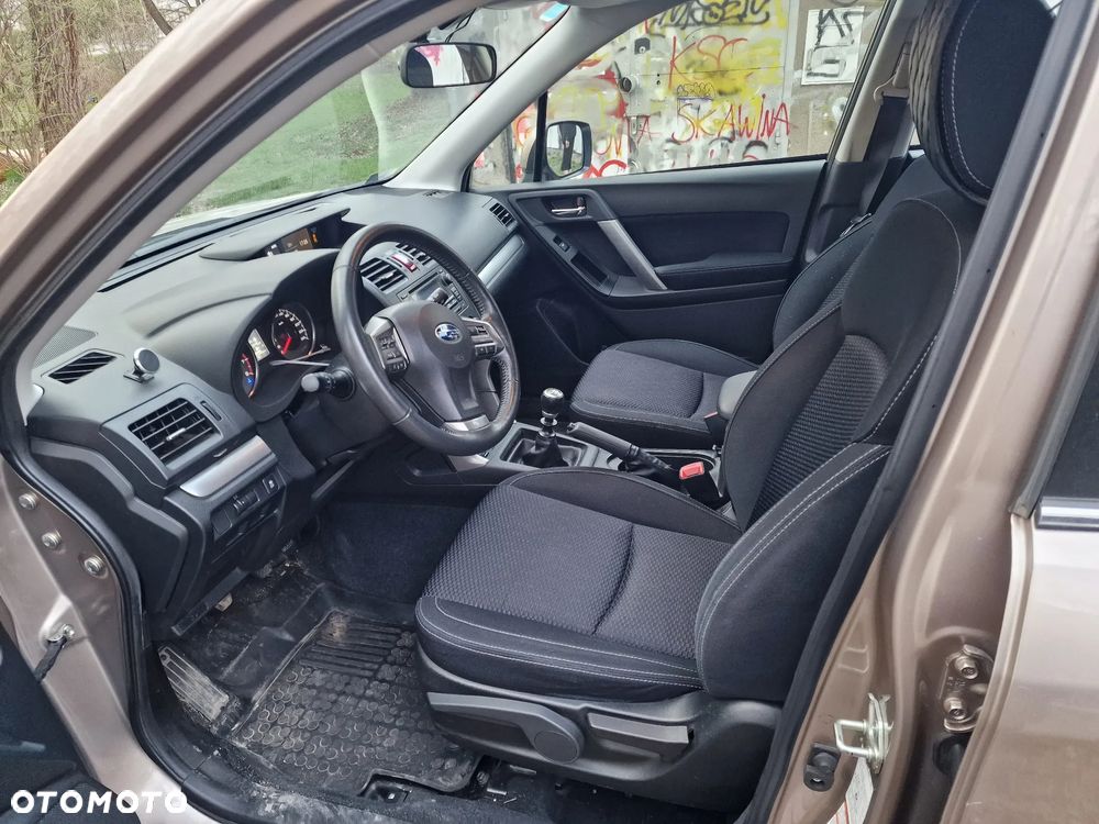 Subaru Forester 2.0i Exclusive - 3