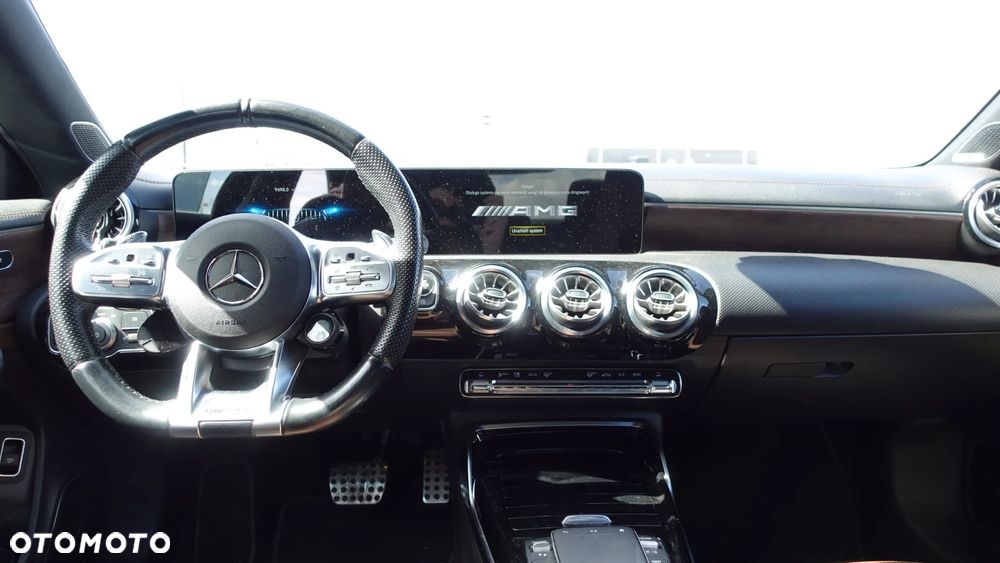 Mercedes-Benz CLA AMG 45 4-Matic 8G-DCT - 18