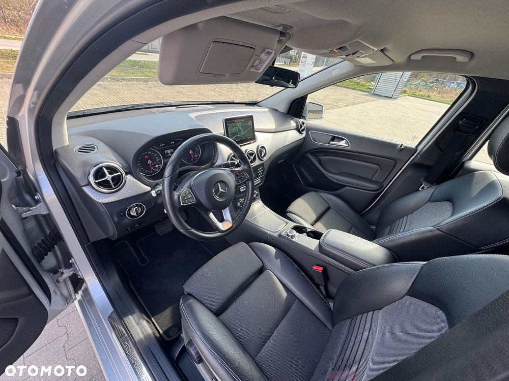 Mercedes-Benz Klasa B 180 (CDI) d 7G-DCT Urban - 9