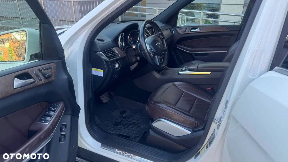 Mercedes-Benz GL 500 4Matic (BlueEFFICIENCY) 7G-TRONIC - 21