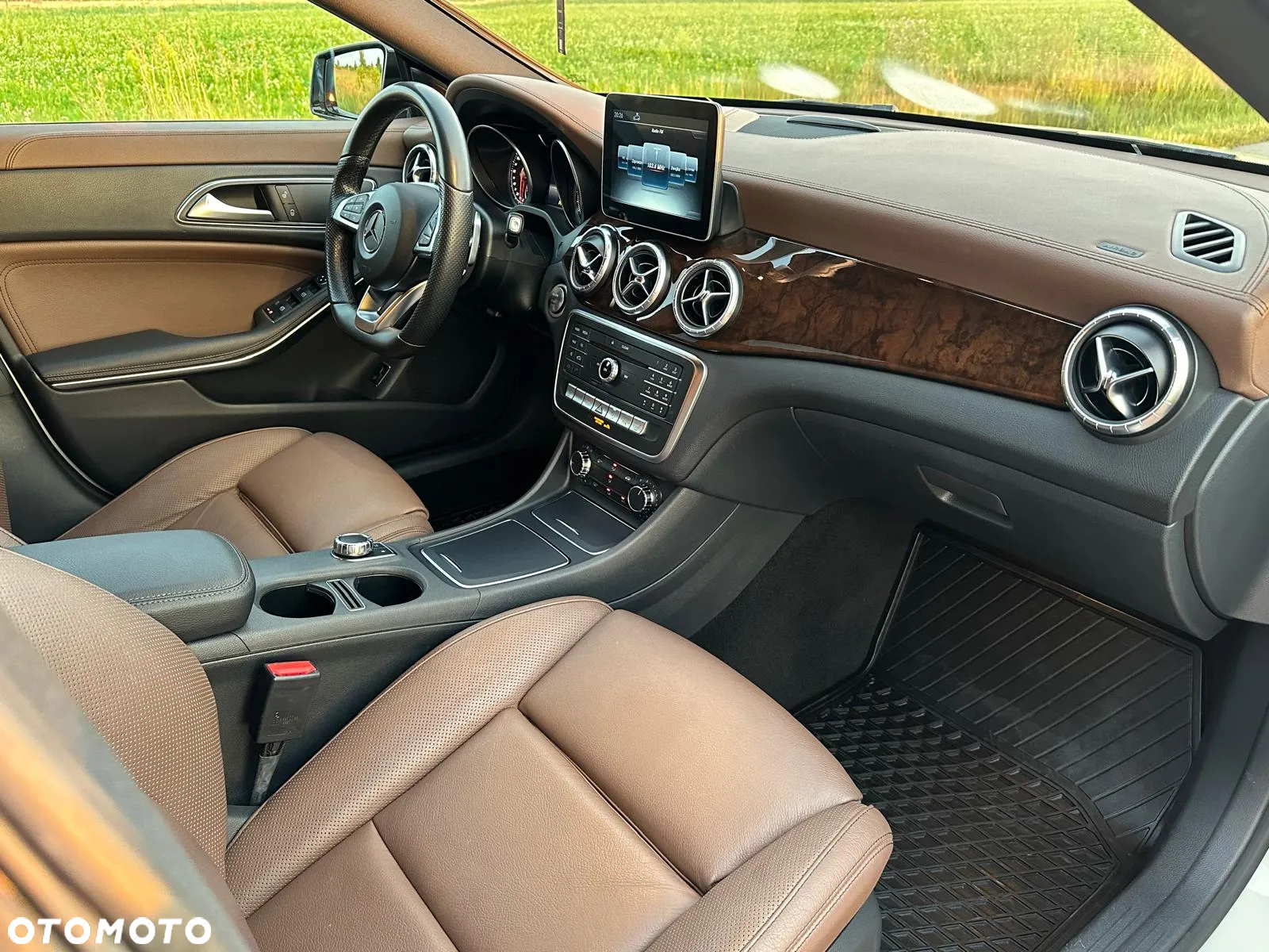 Mercedes-Benz CLA 220 4-Matic AMG Line - 20