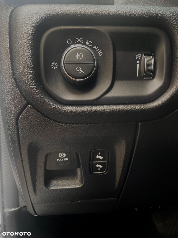 RAM 1500 Quad Cab Longbed Bighorn - 26