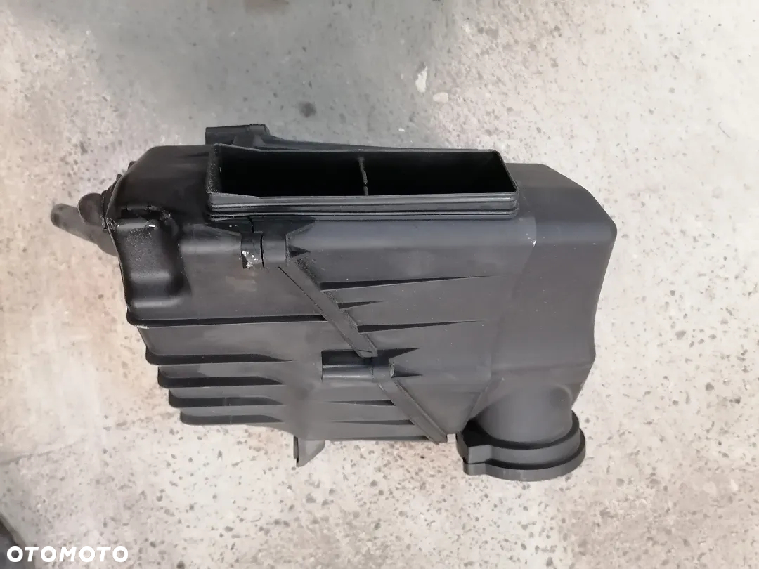 Obudowa Filtra Powietrza Audi A8 D3 3.7 4.2 V8 077133835T 4E0129620 - 4