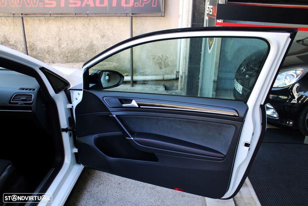 VW Golf GTI Clubsport DSG - 24