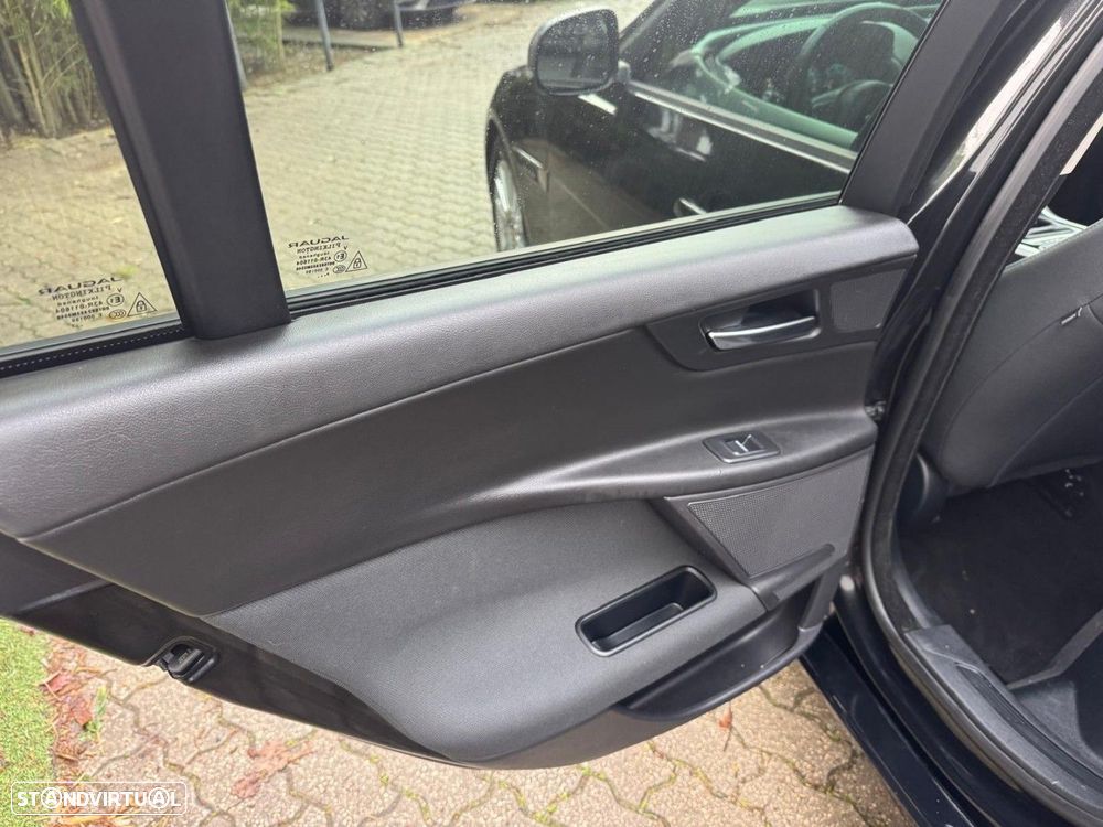 Jaguar XE E-Performance Pure - 15