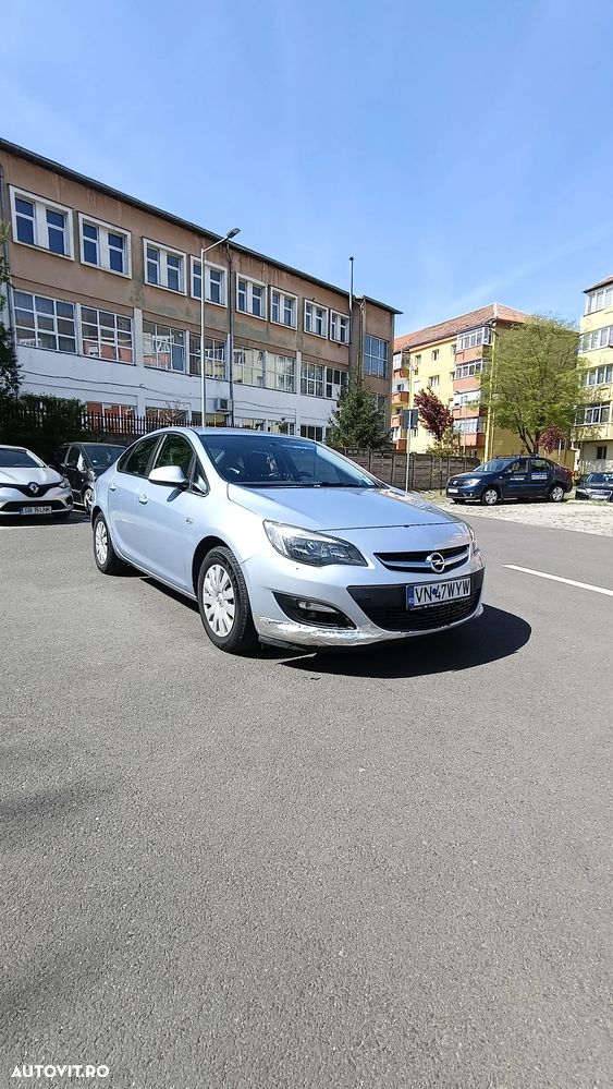 Opel Astra - 4
