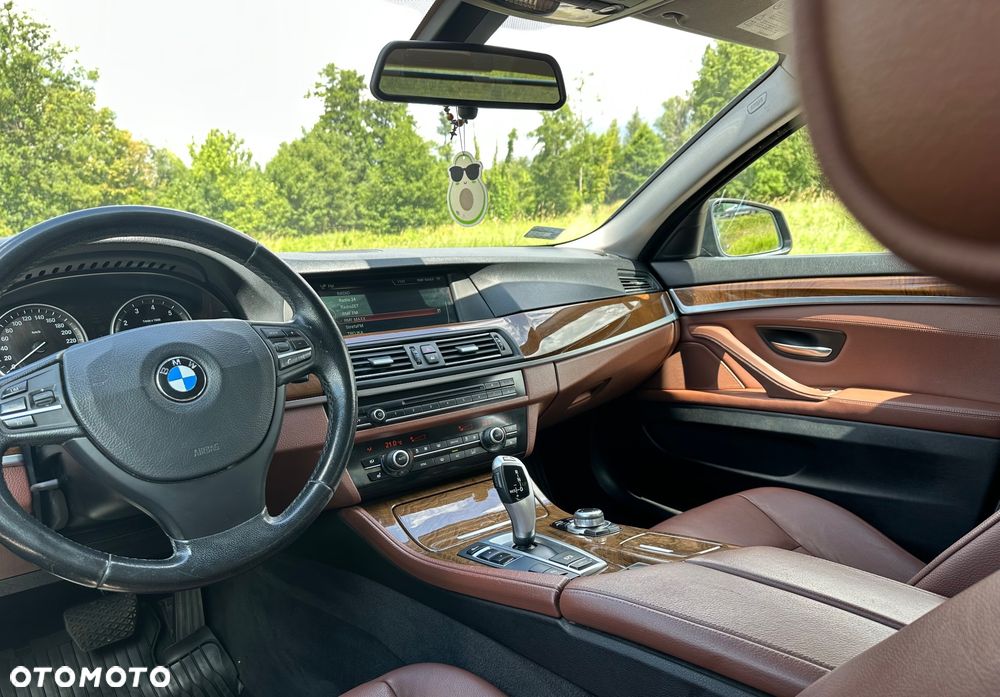BMW Seria 5 520i Luxury Line - 15