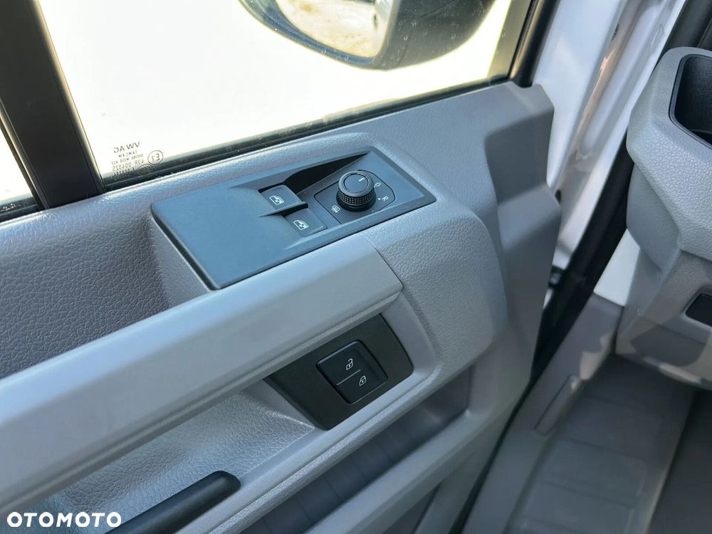 Volkswagen Crafter 35 Furgon LONG/L5H3, 2.0 BiTDI 140 KM, Wysoki dach, r. o. 4490mm - 26