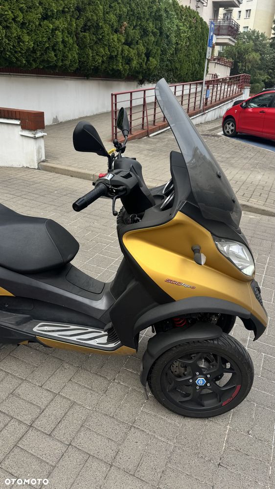 Piaggio MP-3 - 10