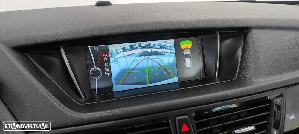 BMW X1 18 d sDrive Line Sport - 40