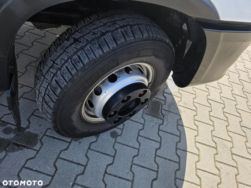 Iveco 72C18A8 Kontener Winda 15EP dmc 7200 70C18 Automat Firanka Plandeka Kabina Sypialna - 12