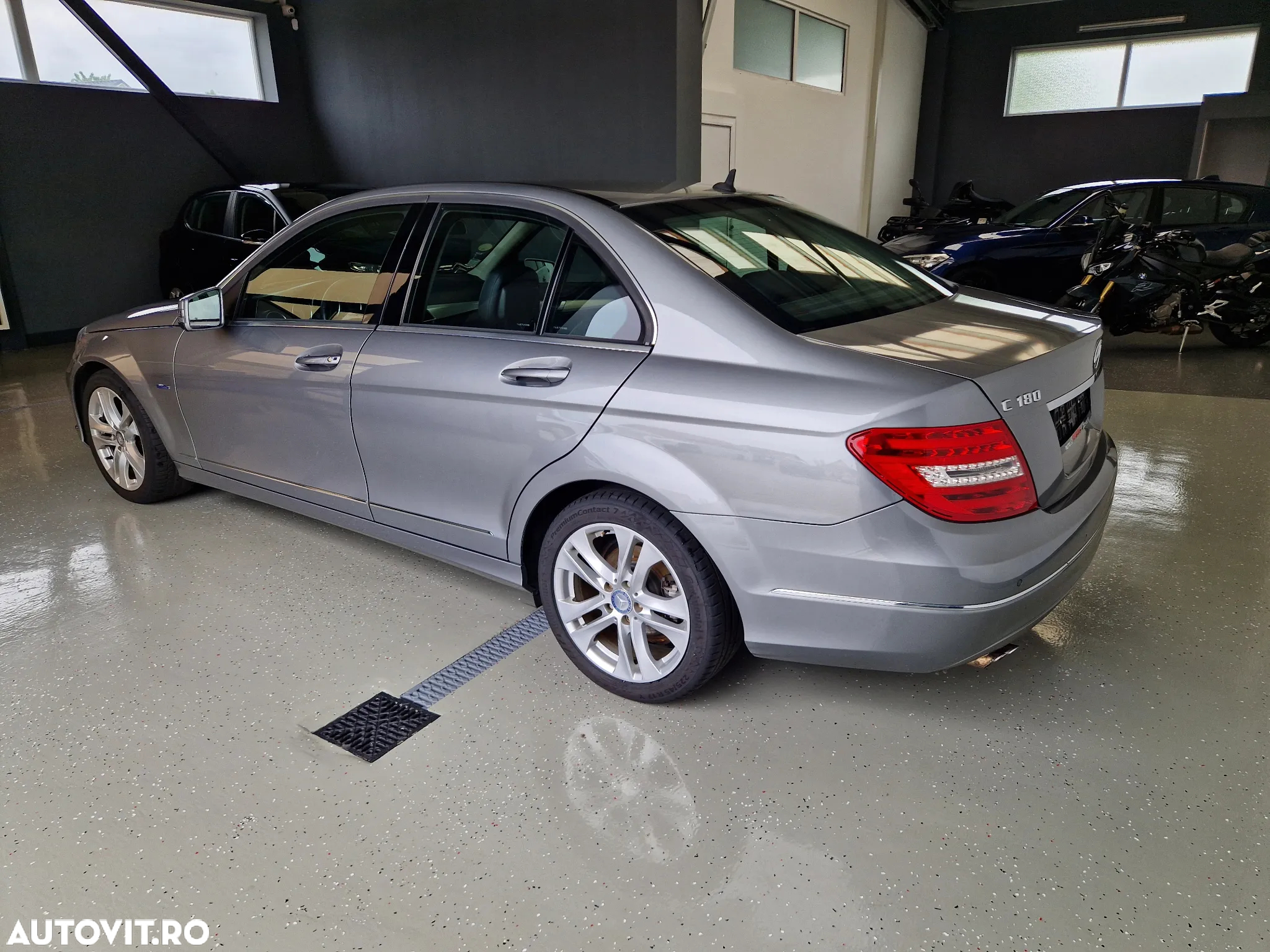 Mercedes-Benz C 180 CDI DPF (BlueEFFICIENCY) Avantgarde - 3