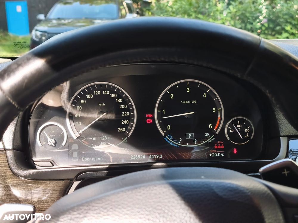 BMW Seria 5 530d xDrive - 8