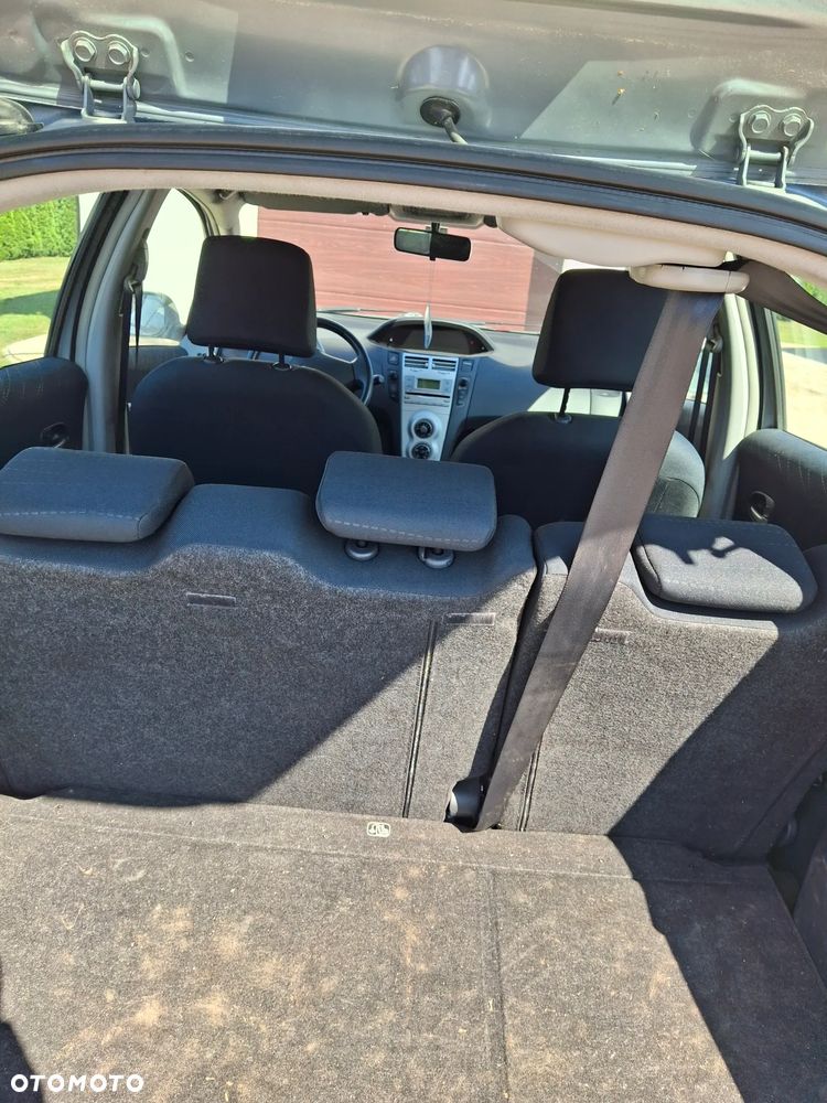 Toyota Yaris 1.3 Sol - 3