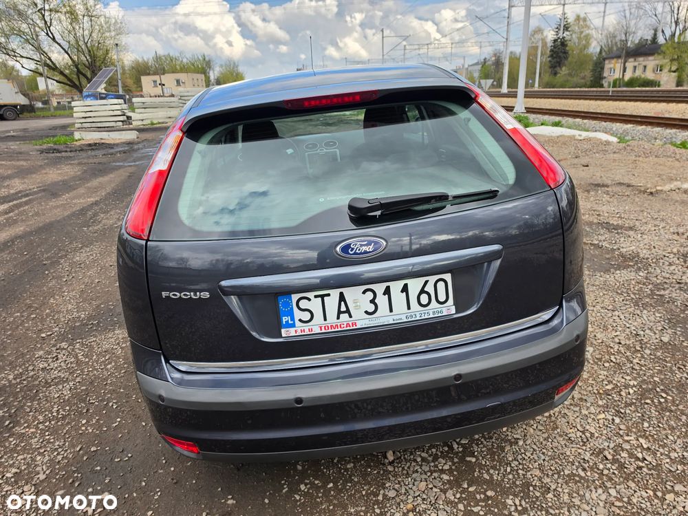 Ford Focus - 10