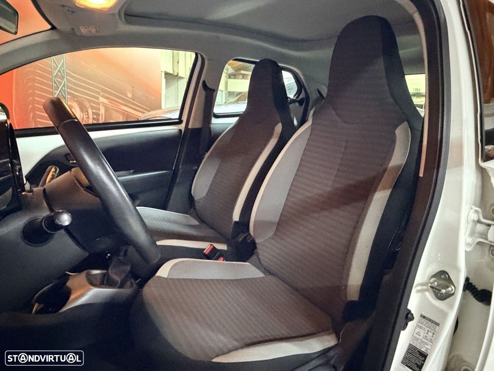 Toyota Aygo 1.0 X-Play+X-Touch - 8